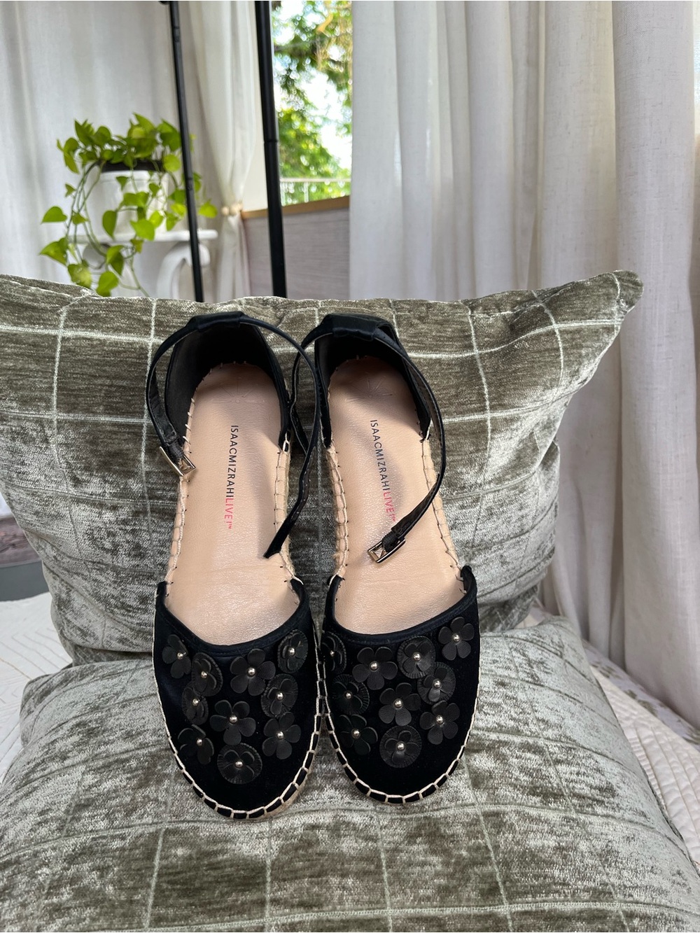 ISAACMIZRAHI Black Floral Espadrille Sandals - Women's Ankle Strap - Picture 3 of 5
